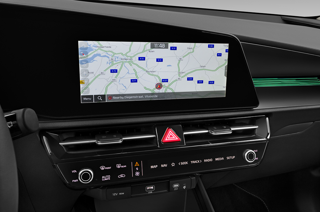 Kia Niro Plug-in Hybrid (Baujahr 2023) Spirit 5 Türen Mittelkonsole