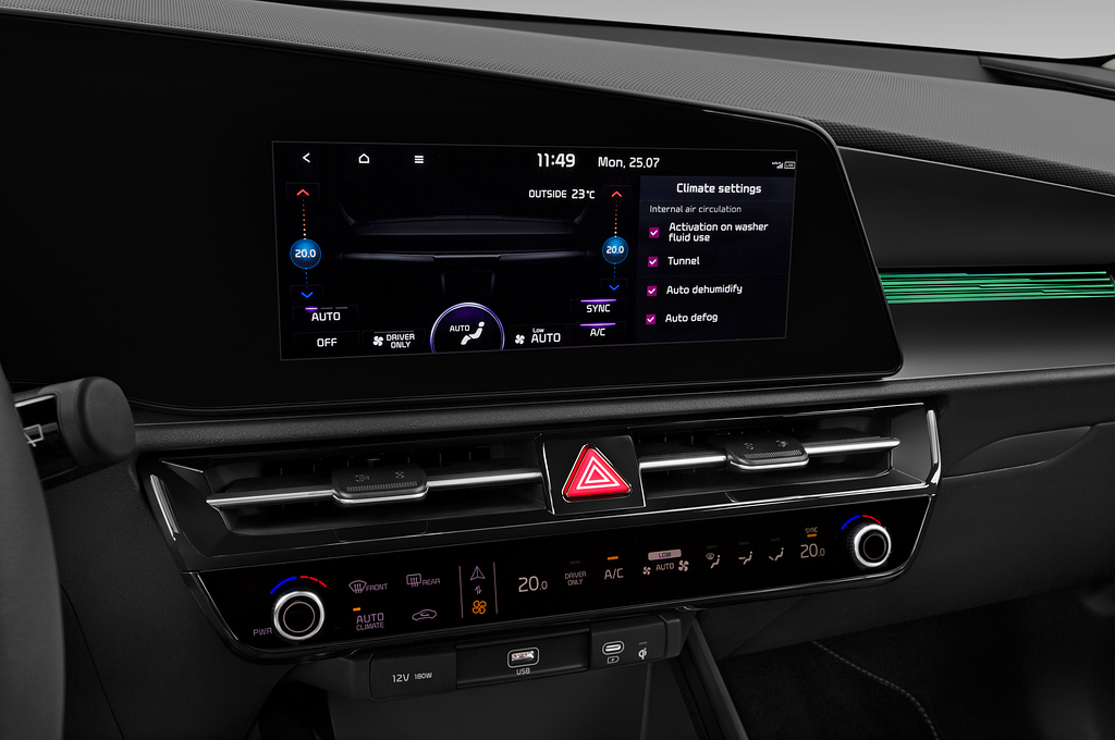 Kia Niro Plug-in Hybrid (Baujahr 2023) Spirit 5 Türen Temperatur und Klimaanlage
