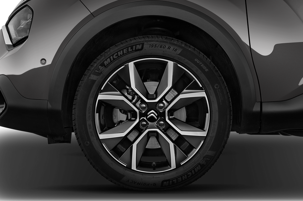 Citroen E-C4 X (Baujahr 2023) Shine 5 Türen Reifen und Felge