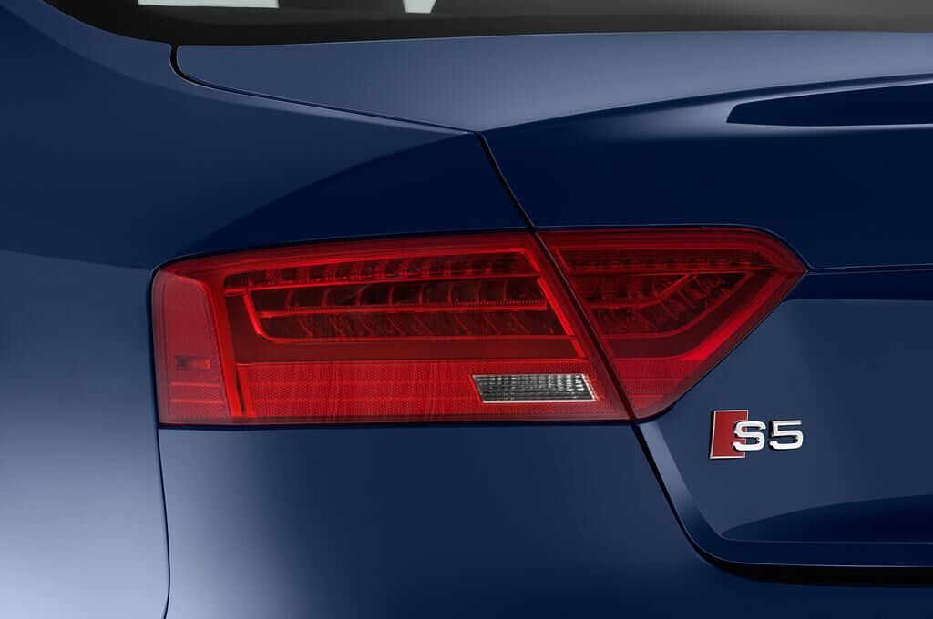 Audi S5 (Baujahr 2014) - 2 Türen Rücklicht