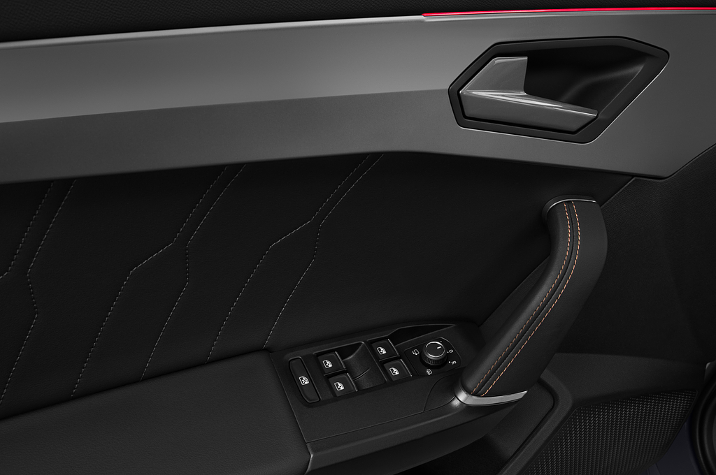 Cupra Leon (Baujahr 2021) VZ 5 Türen Bedienungselemente Tür