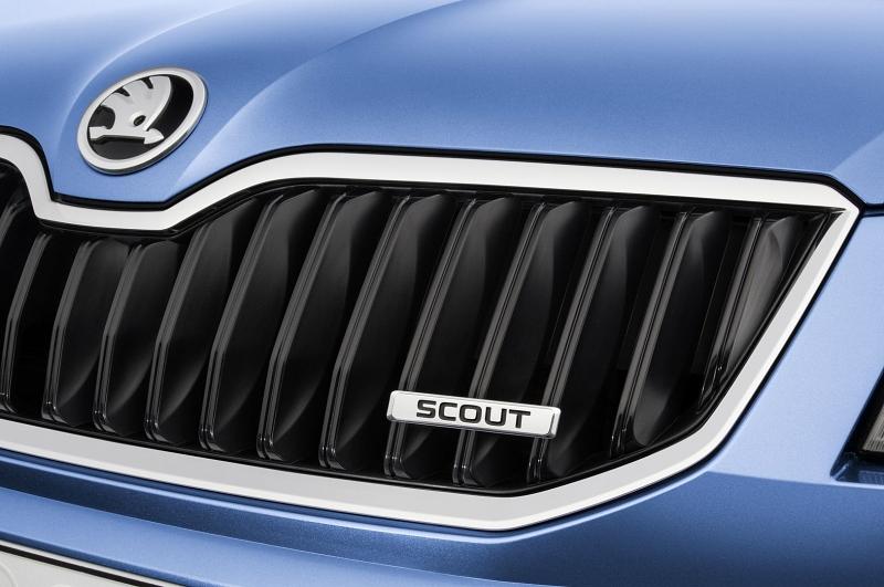 In seiner Front prangt das Scout-Emblem.