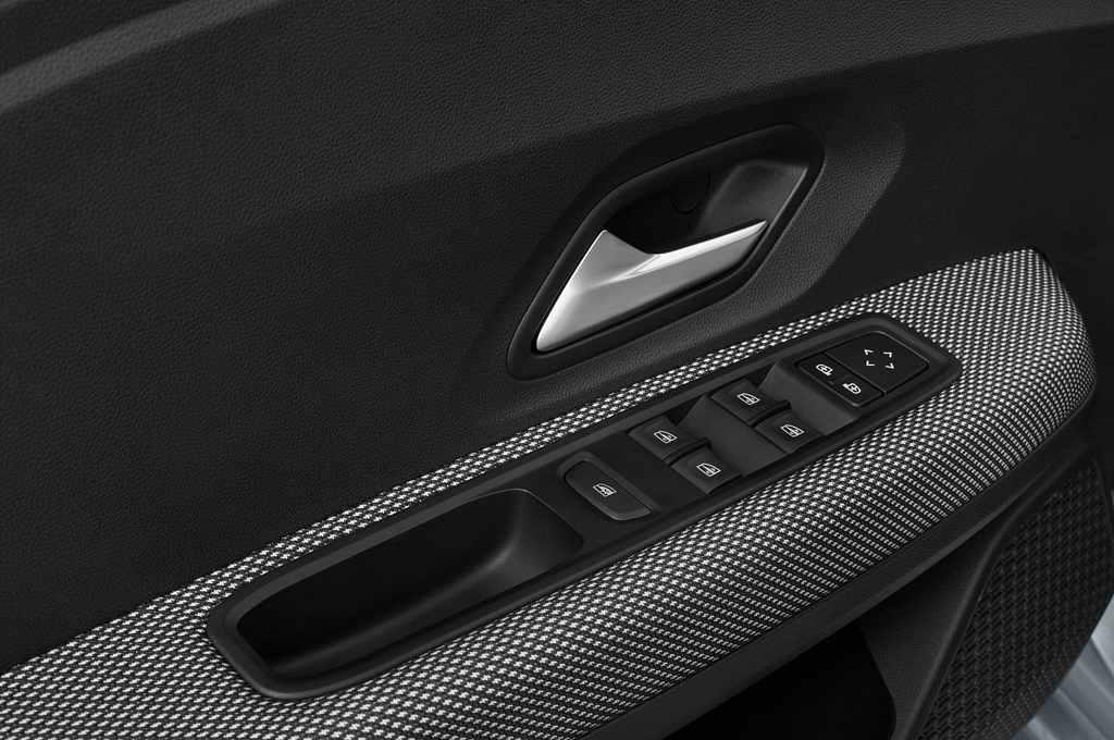 Dacia Sandero (Baujahr 2023) Expression 4 Türen Bedienungselemente Tür