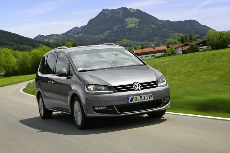 Der VW Sharan setzt im Cockpit auf Wertigkeit