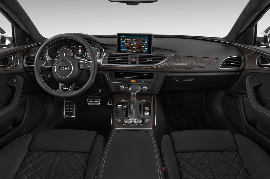 Audi S6 (Baujahr 2014) - 4 Türen Cockpit und Innenraum