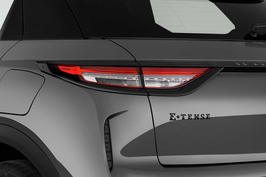 DS DS 3 (Baujahr 2023) EV Performance Line 5 Türen Rücklicht