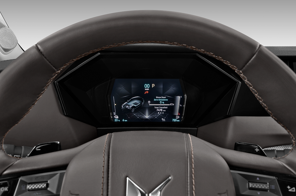 DS DS 4 E-Tense (Baujahr 2022) Rivoli 5 Türen Tacho und Fahrerinstrumente