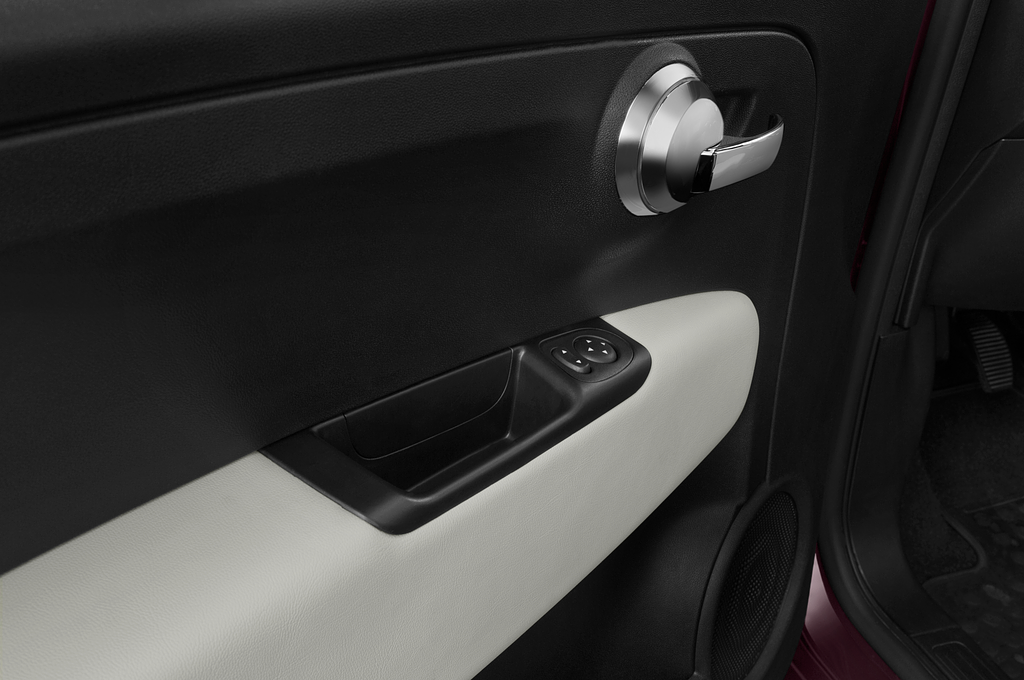 FIAT 500 (Baujahr 2022) Dolcevita 3 Türen Bedienungselemente Tür