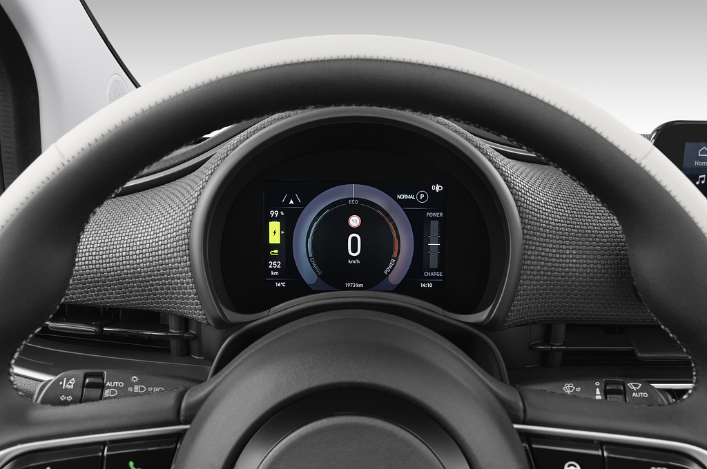 FIAT 500C (Baujahr 2021) La Prima 2 Türen Tacho und Fahrerinstrumente