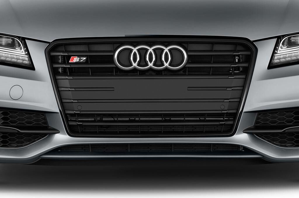 Audi S7 (Baujahr 2015) 4.0 Tfsi Quattro S Tronic 5 Türen Kühlergrill und Scheinwerfer