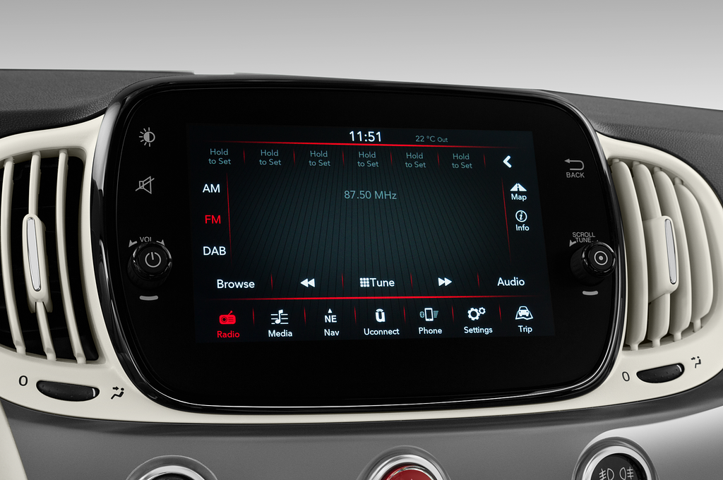 FIAT 500C (Baujahr 2022) Dolcevita 2 Türen Radio und Infotainmentsystem