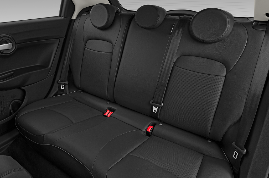 FIAT 500X (Baujahr 2022) Sport 5 Türen Rücksitze