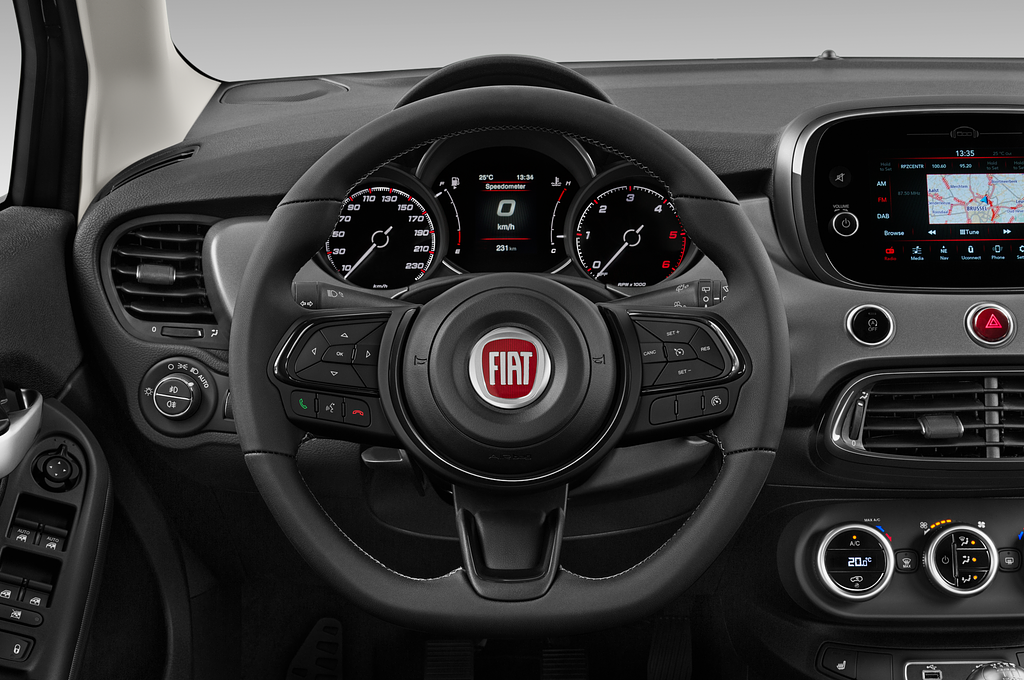 FIAT 500X (Baujahr 2022) Sport 5 Türen Lenkrad