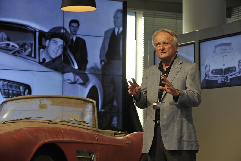 BMW 507 von Elvis Presley mit 507-Experte Dr. Karlheinz Lange