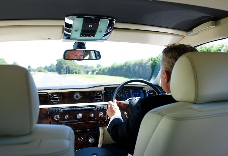 Rolls-Royce-Chauffeur