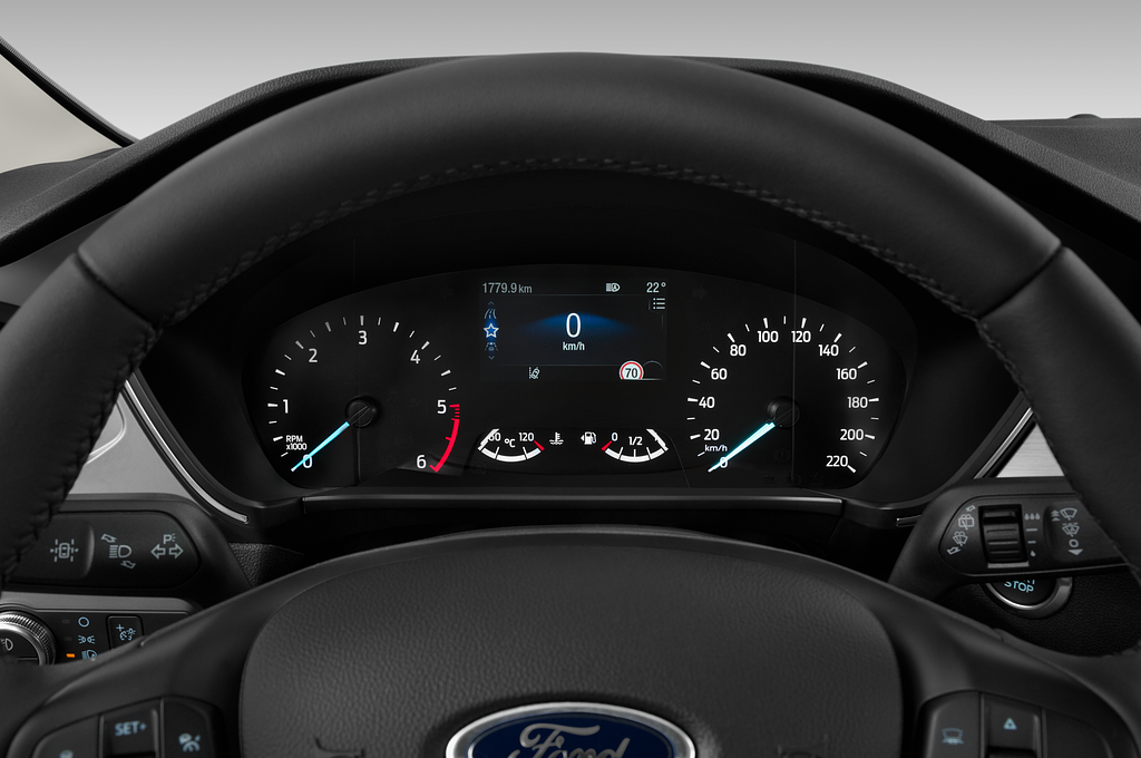 Ford Kuga (Baujahr 2020) Titanium 5 Türen Tacho und Fahrerinstrumente