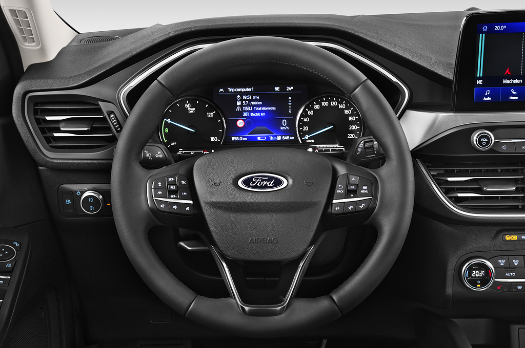 Ford Kuga Plug-in Hybrid (Baujahr 2020) Titanium 5 Türen Lenkrad