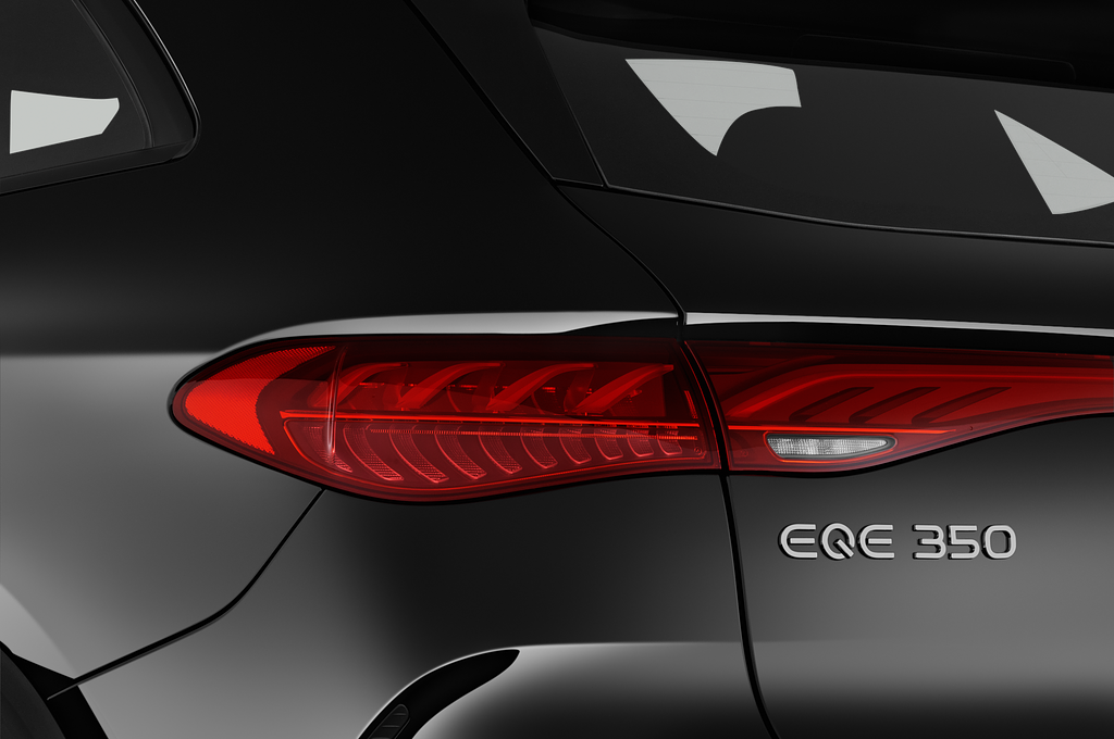 Mercedes EQE SUV (Baujahr 2023) AMG Line 5 Türen Rücklicht