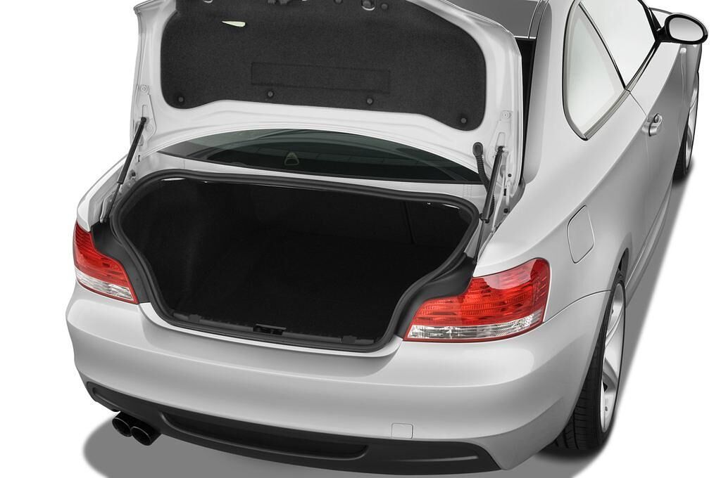 BMW 1 Series (Baujahr 2010) 135i 2 Türen Kofferraum