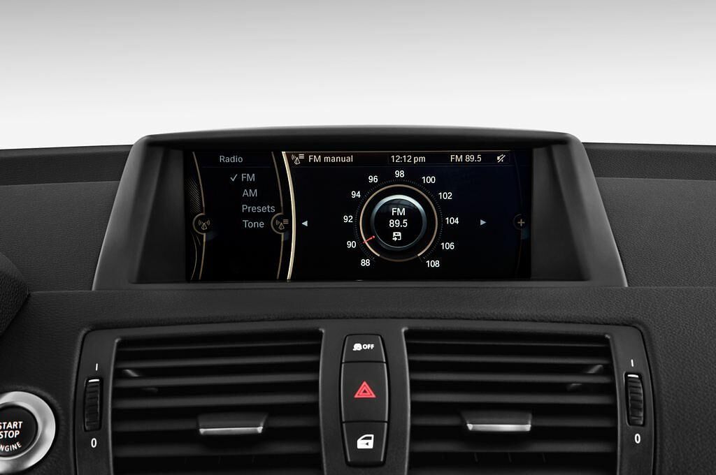 BMW 1 Series (Baujahr 2012) - 2 Türen Radio und Infotainmentsystem