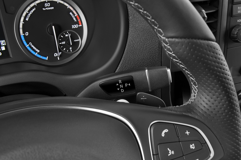 Mercedes eVito Tourer (Baujahr 2021) - 5 Türen Schalthebel