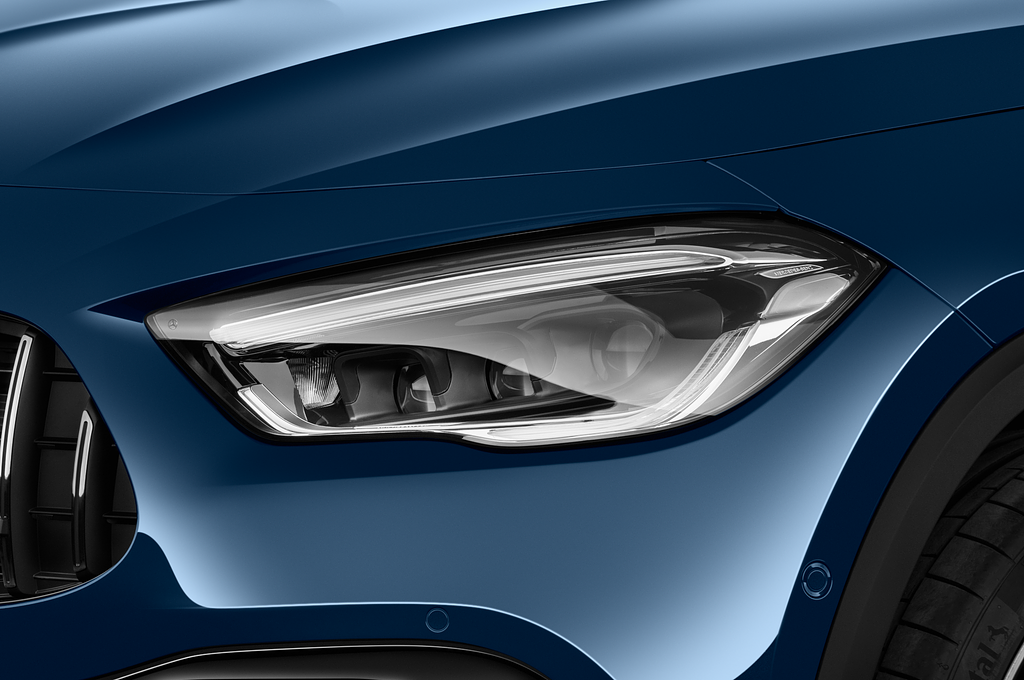Mercedes GLA (Baujahr 2021) AMG 45 S 5 Türen Scheinwerfer