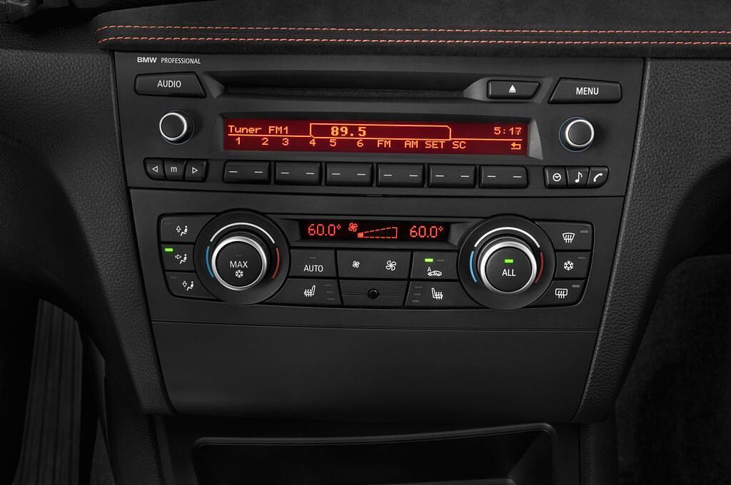 BMW M1 (Baujahr 2012) M 2 Türen Radio und Infotainmentsystem