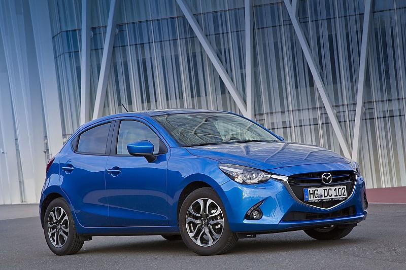Auch Blau steht dem Mazda 2