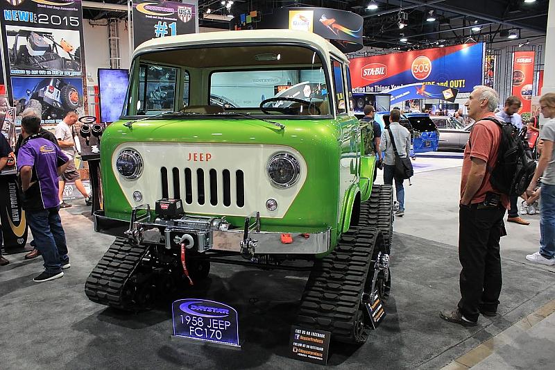 Der 1958er Jeep FC 170 ist ein echter Hingucker.
