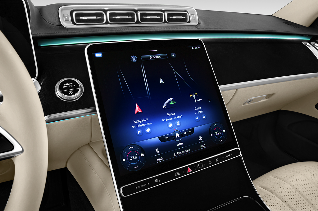Mercedes S Class (Baujahr 2021) S 350 4 Türen Mittelkonsole