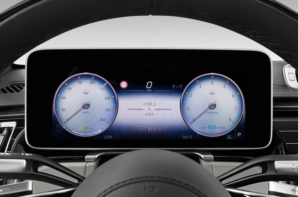 Mercedes S Class (Baujahr 2022) Maybach 4 Türen Tacho und Fahrerinstrumente