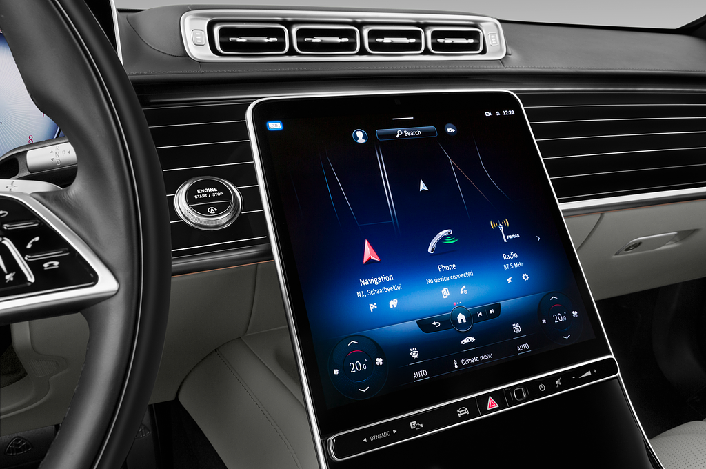 Mercedes S Class (Baujahr 2022) Maybach 4 Türen Mittelkonsole