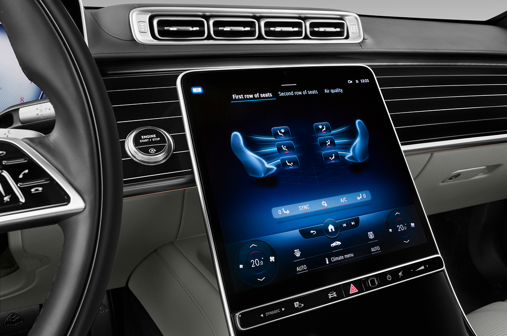 Mercedes S Class (Baujahr 2022) Maybach 4 Türen Temperatur und Klimaanlage