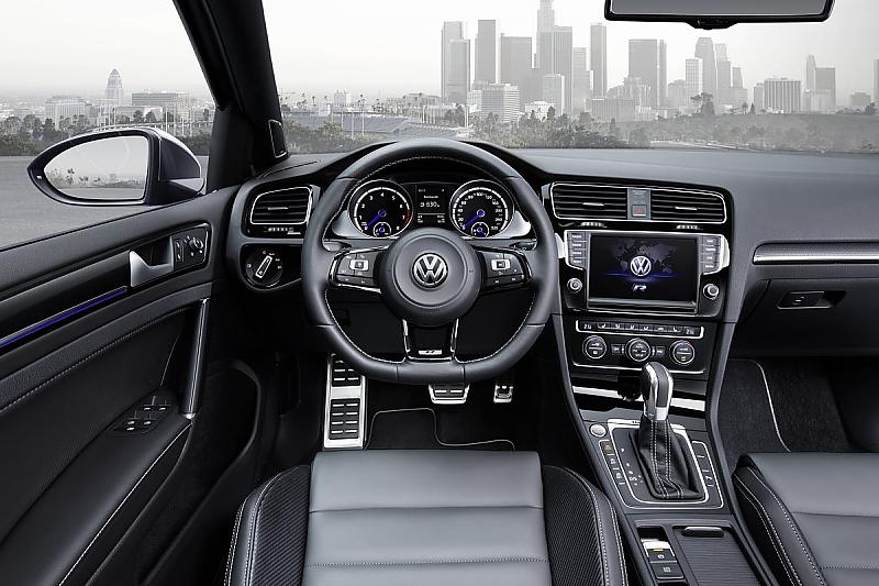 VW Golf R Variant - innen unspektakulär