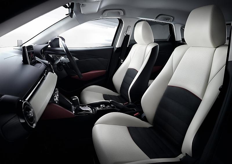 Mazda CX 3 - Weltpremiere auf der Los Angeles Autoshow