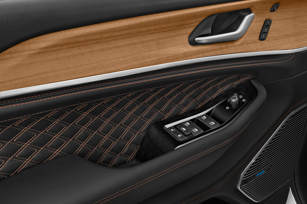 Jeep Grand Cherokee PHEV (Baujahr 2023) Summit Reserve 5 Türen Bedienungselemente Tür