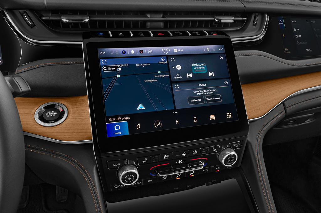 Jeep Grand Cherokee PHEV (Baujahr 2023) Summit Reserve 5 Türen Mittelkonsole