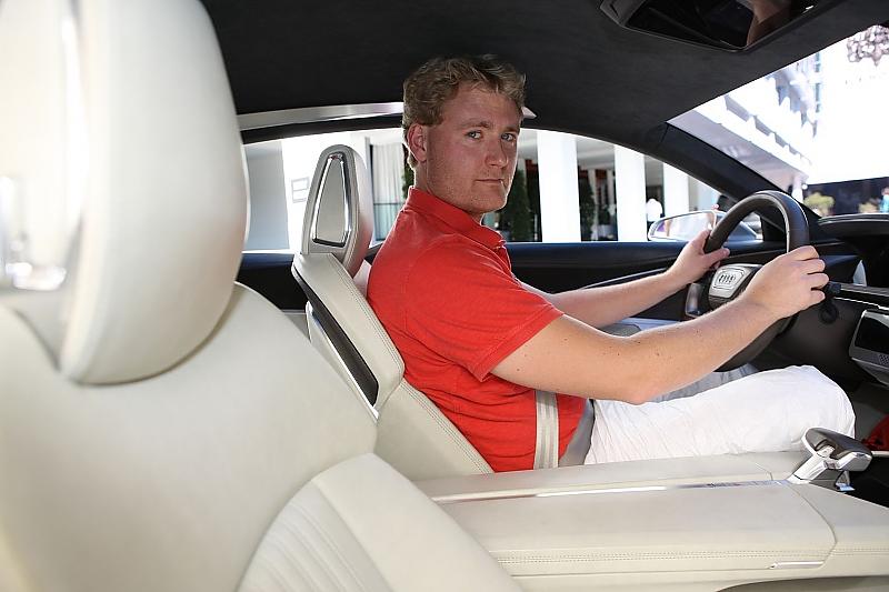 Redakteur Marcel Sommer genoss jeden Augenblick mit dem Audi prologue.