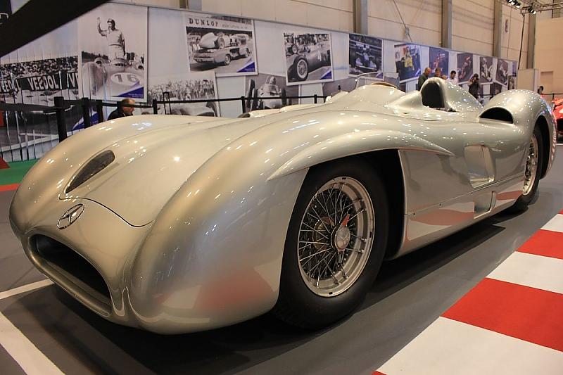 Der Mercedes-Benz W196 Stromlinie, in dem der legendäre Juan Manuel Fangio 1954 zum Titel fuhr.