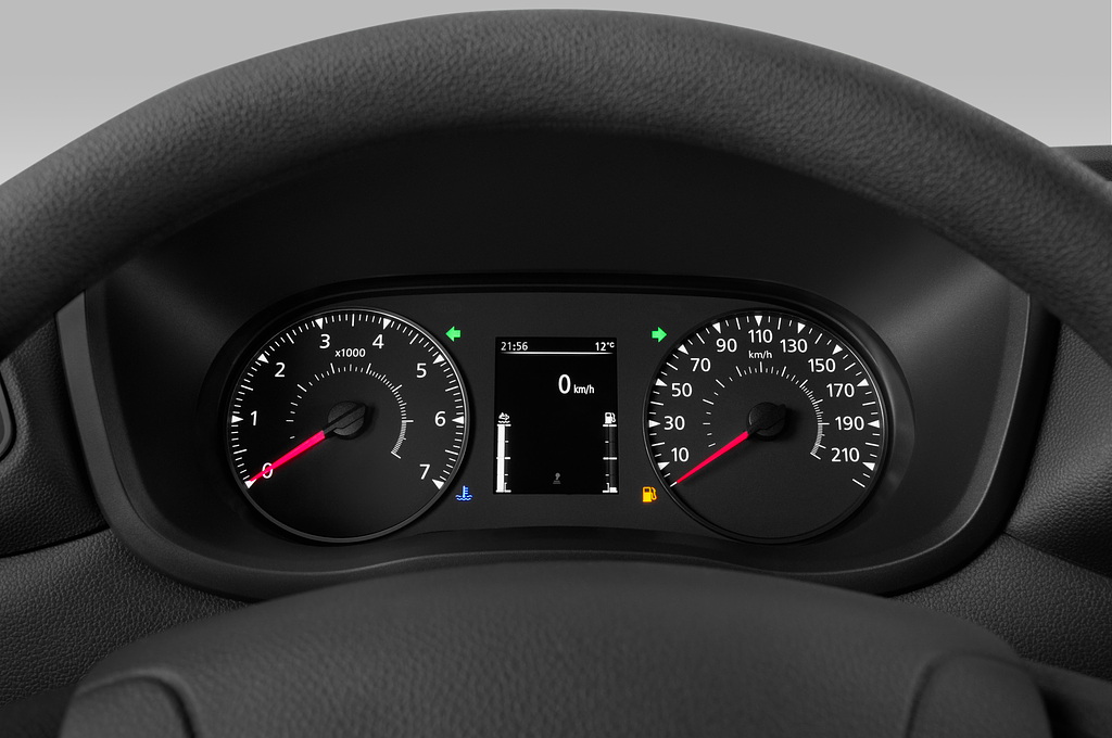 Nissan NV400 (Baujahr 2021) Base Regular Cab 2 Türen Tacho und Fahrerinstrumente