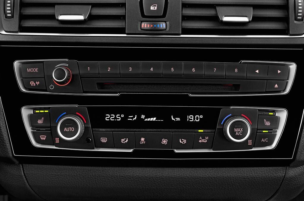 BMW 1 Series (Baujahr 2016) M Sport 5 Türen Radio und Infotainmentsystem