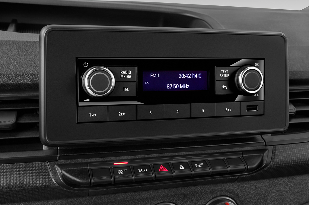 Nissan Townstar Combi (Baujahr 2023) Acenta 5 Türen Radio und Infotainmentsystem