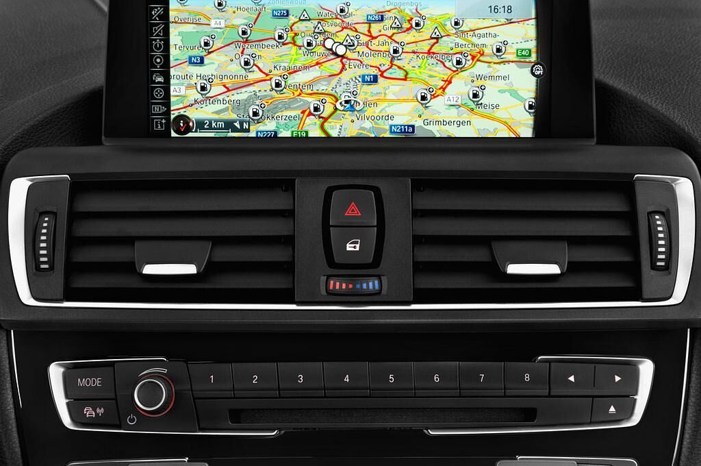 BMW 2 Series (Baujahr 2016) Sport Line 2 Türen Lüftung
