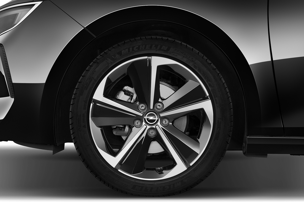 Opel Astra (Baujahr 2023) Enjoy 5 Türen Reifen und Felge