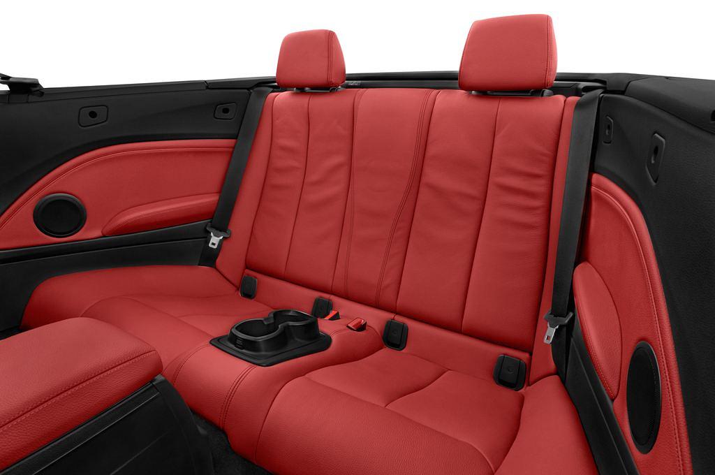 BMW 2 Series (Baujahr 2016) Sport Line 2 Türen Rücksitze