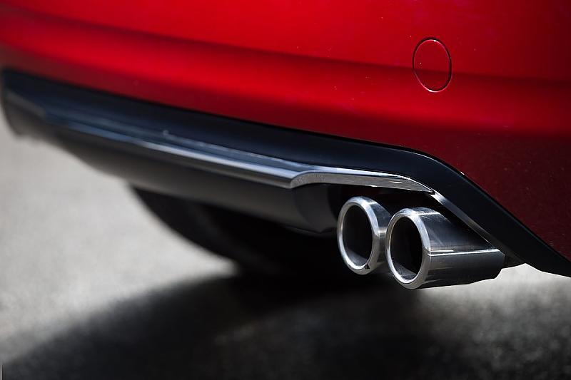 Beim Peugeot 208 GTi 30th kommt ein echt sportlicher Sound aus der Doppelauspuffanlage.