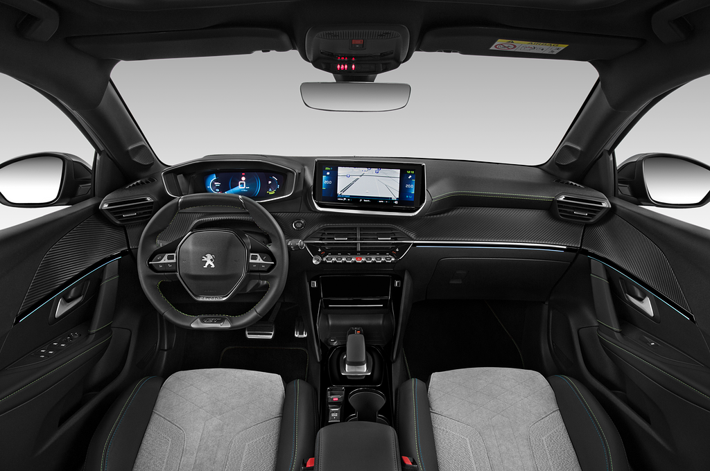 Peugeot e-208 (Baujahr 2020) GT 5 Türen Cockpit und Innenraum