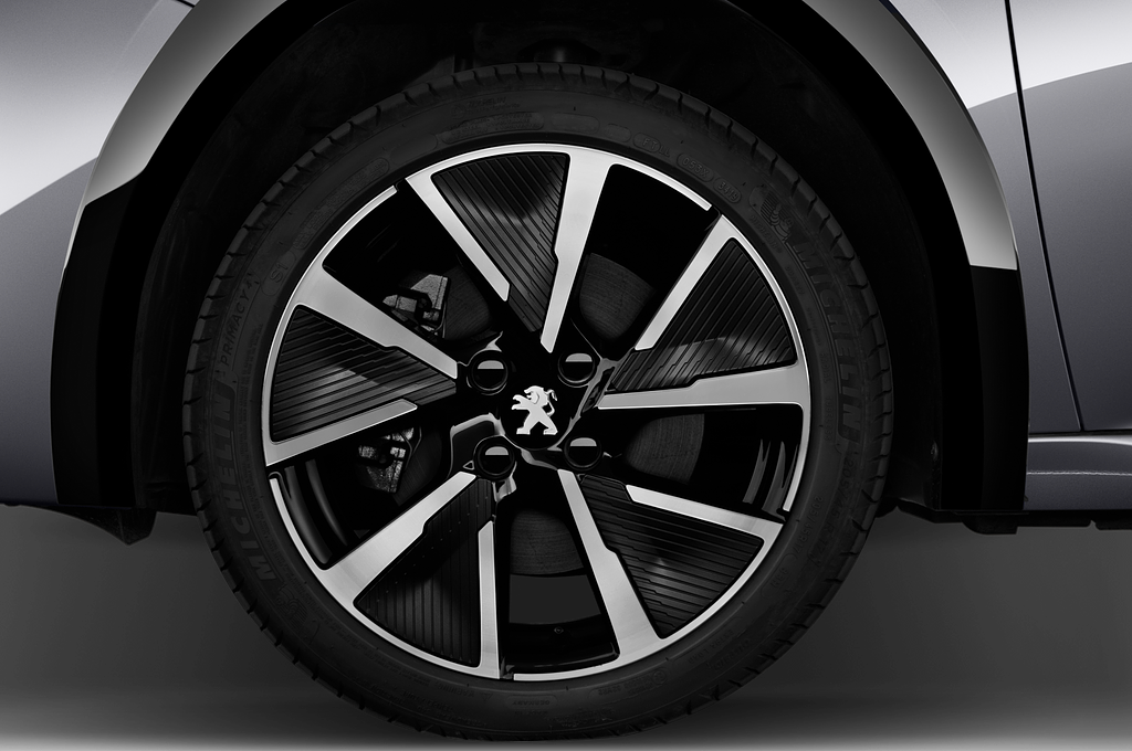 Peugeot e-208 (Baujahr 2020) GT 5 Türen Reifen und Felge
