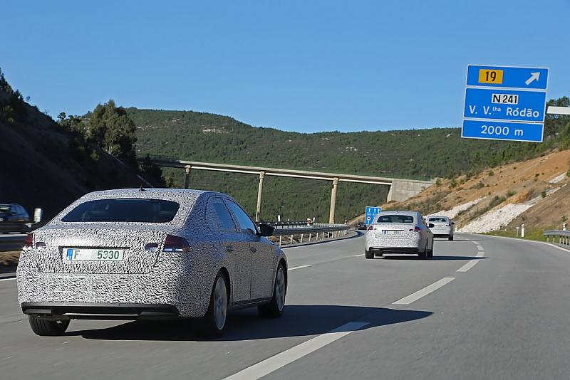 Skoda Superb Prototyp 2015