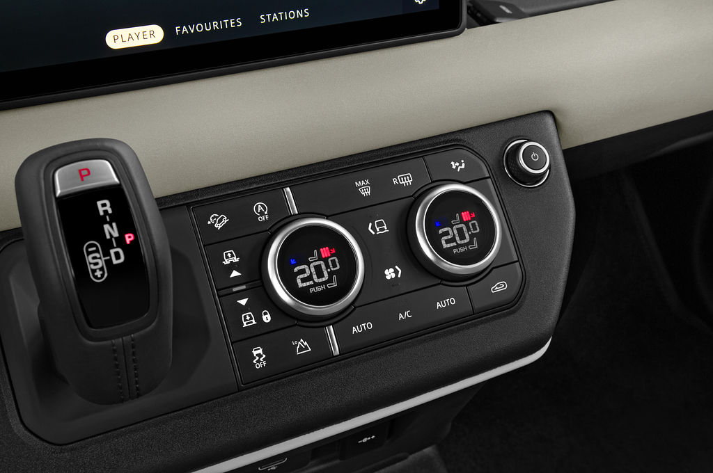 Land Rover Defender (Baujahr 2021) HSE 3 Türen Temperatur und Klimaanlage